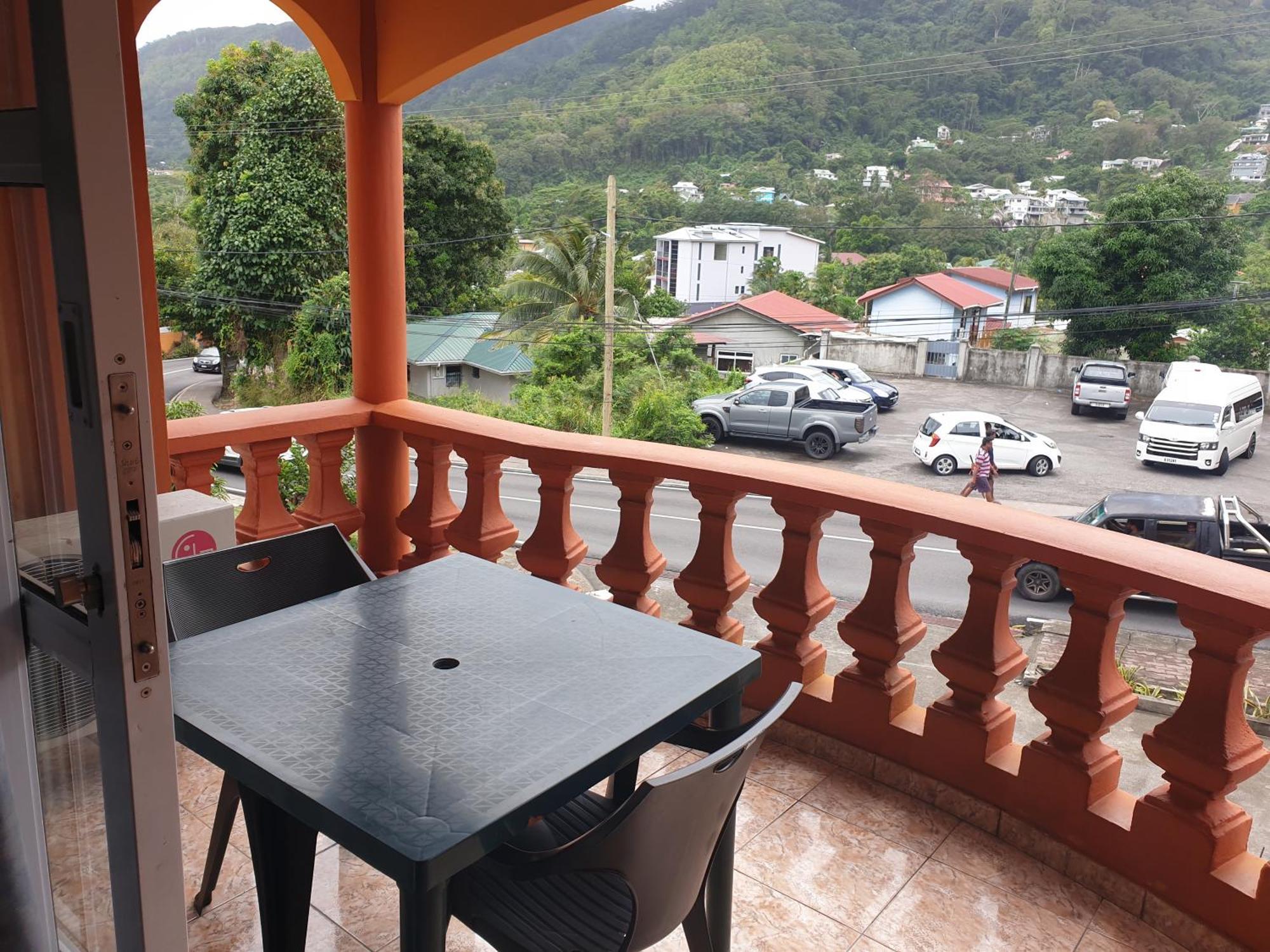 Palmont Commercial Self-Catering Apartments - Beau Vallon Buitenkant foto